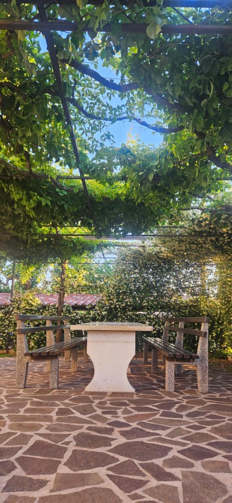 Room Kris With Private Entrance & Private Bathroom Vilanija Dış mekan fotoğraf