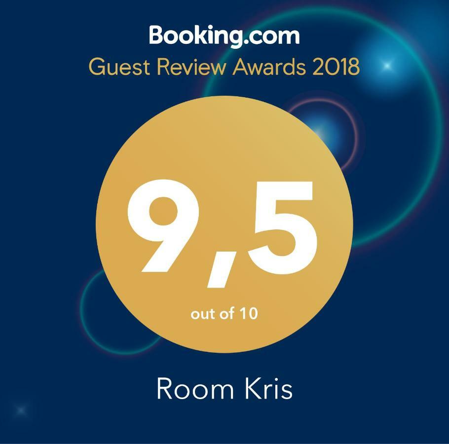 Room Kris With Private Entrance & Private Bathroom Vilanija Dış mekan fotoğraf